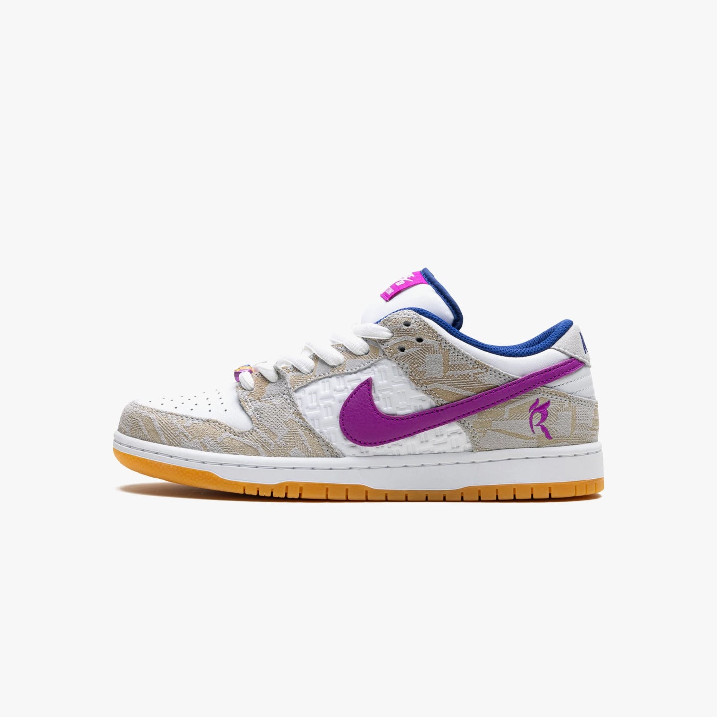 Nike SB Dunk Low Rayssa Leal Urbanize Streetwear 