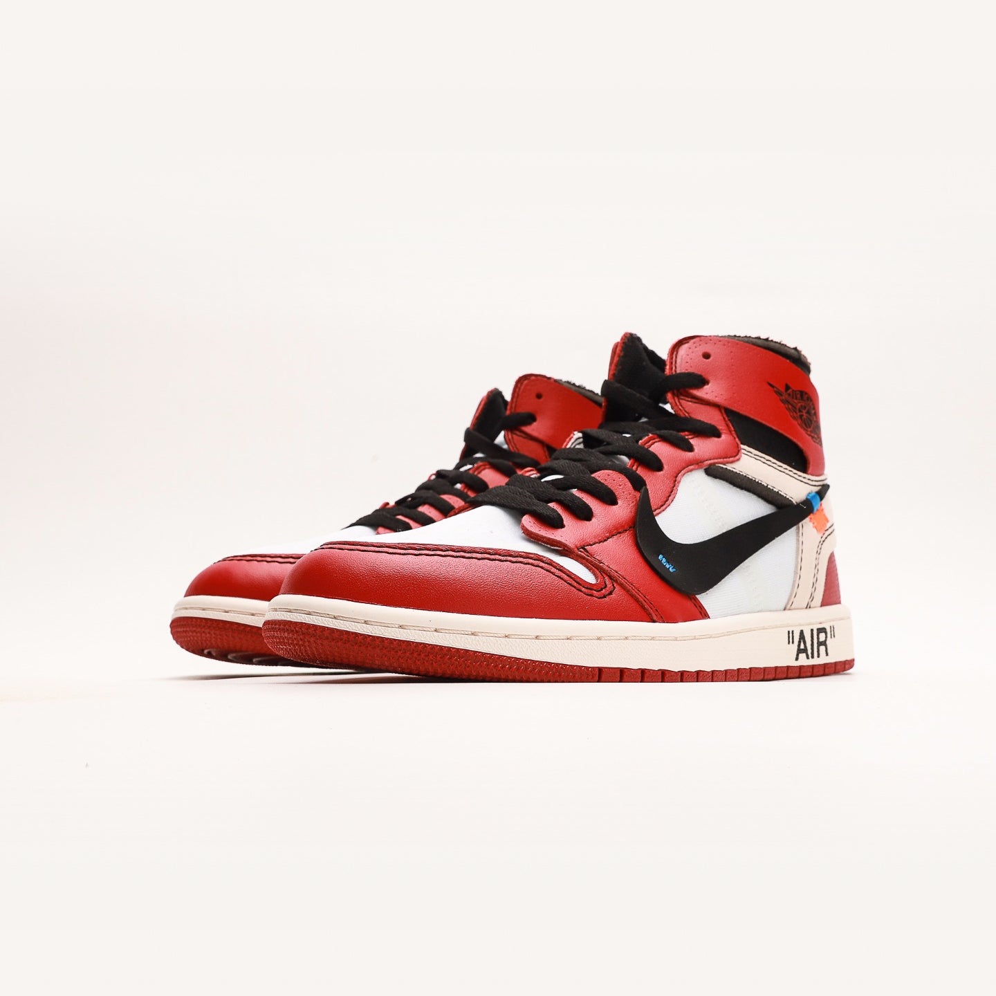 Air Jordan 1 High x Off-White Chicago - Urbanize Streetwear