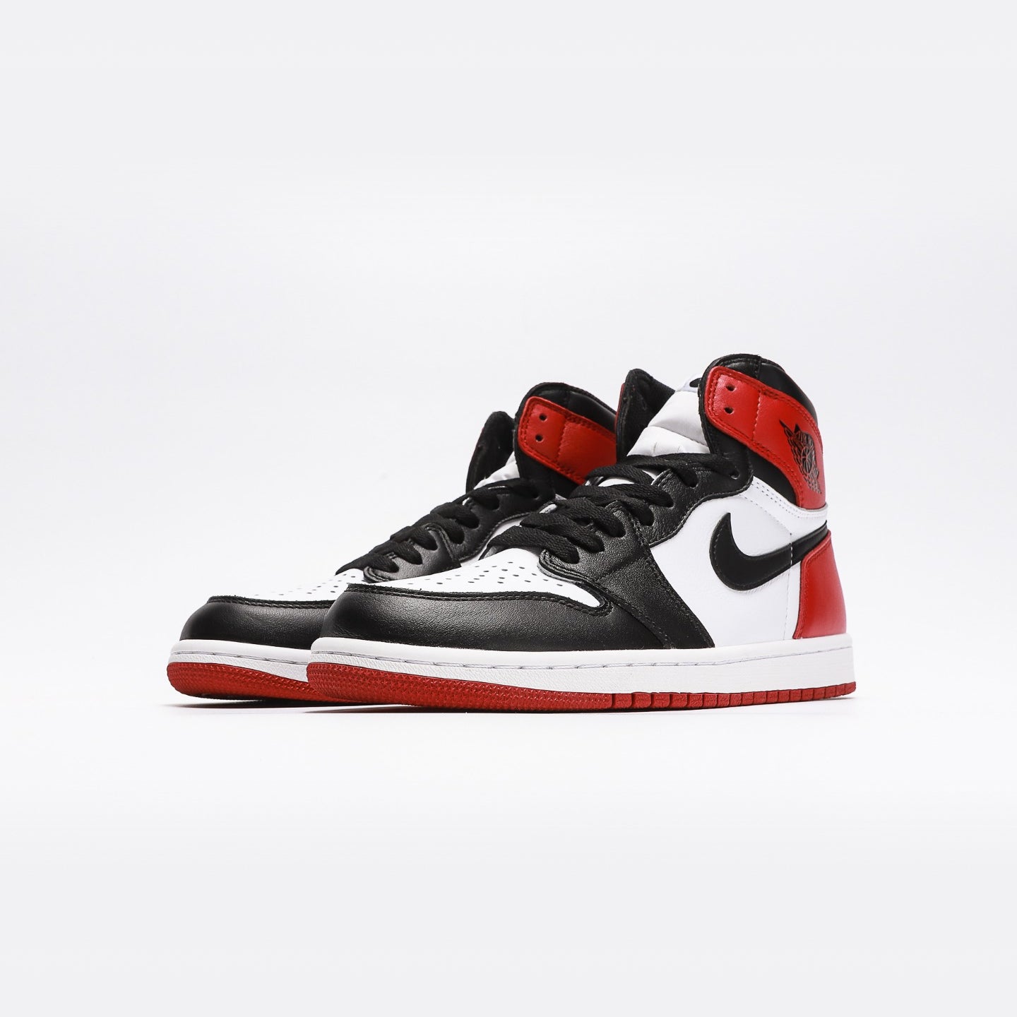 Air Jordan 1 Retro High Black Toe - Urbanize Streetwear