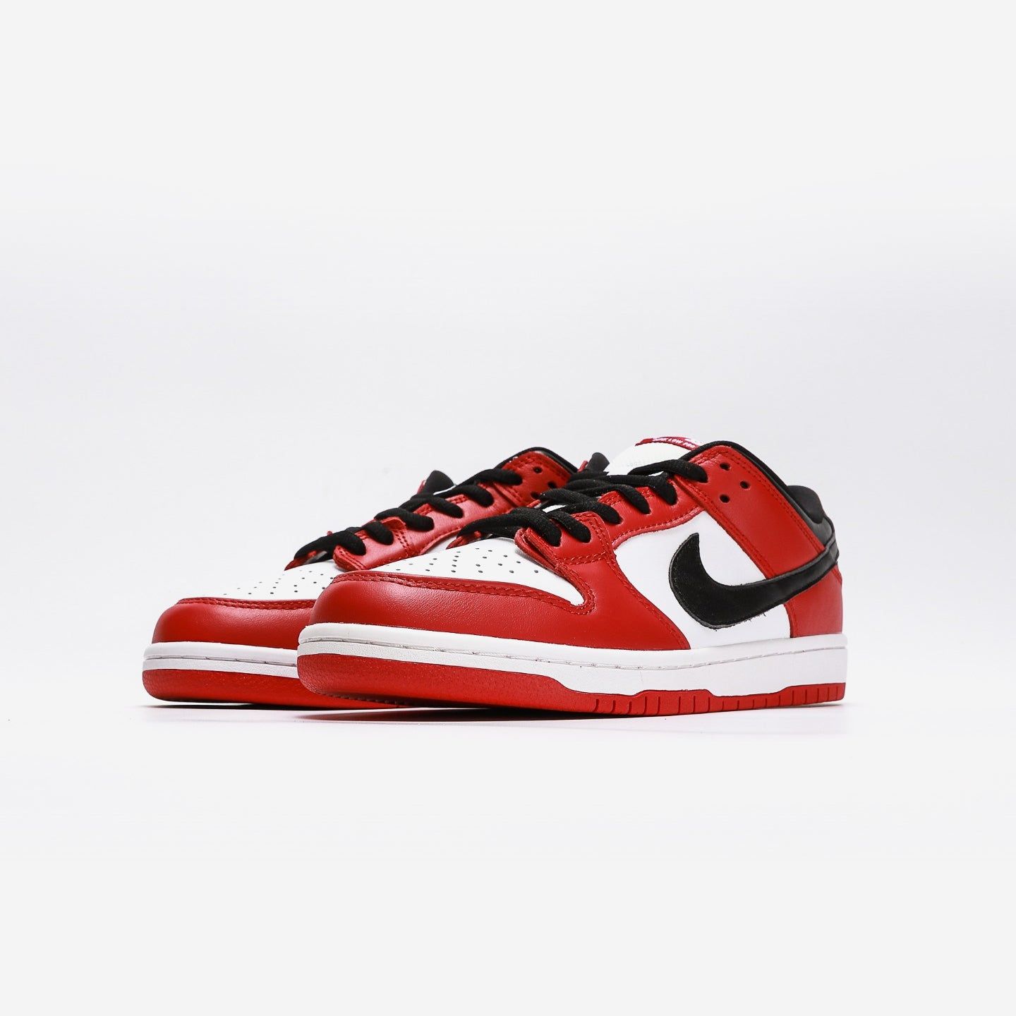 Nike SB Dunk Low Pro Chicago - Urbanize Streetwear