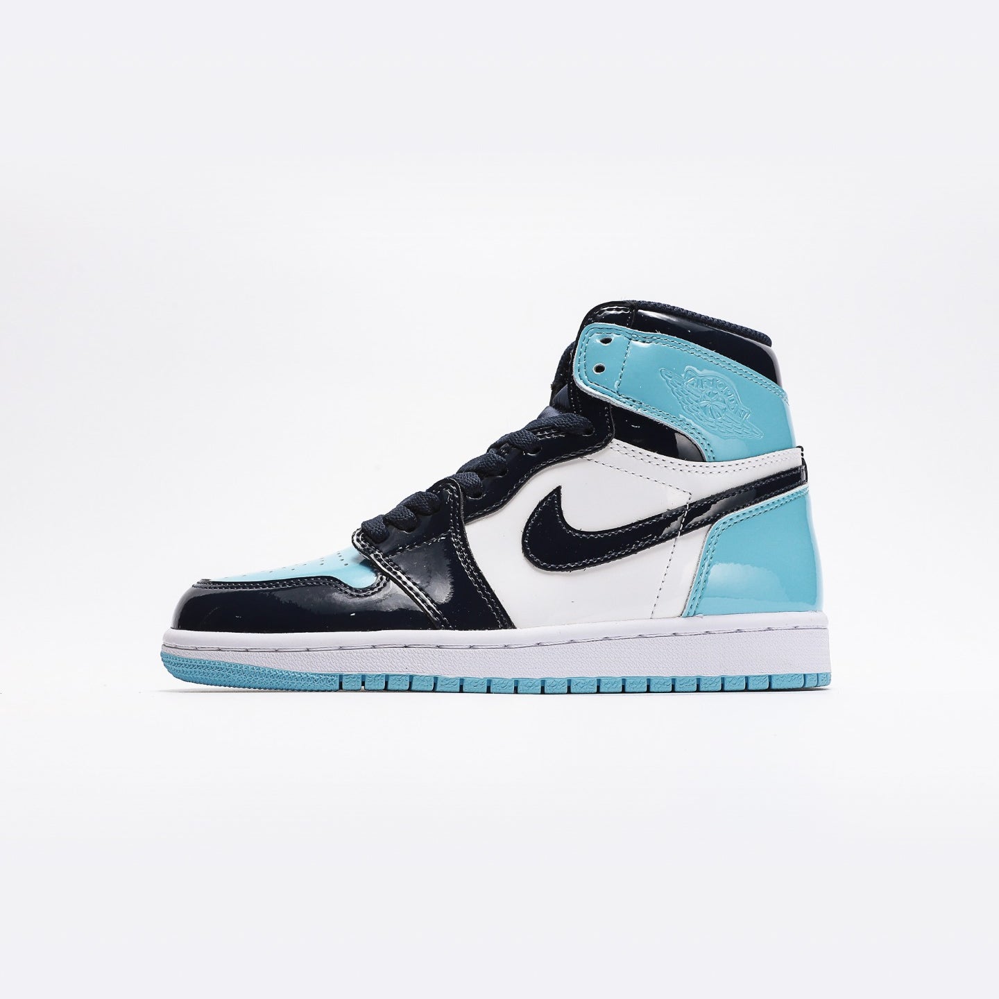 Air Jordan 1 Retro High UNC Patent (W) - Urbanize Streetwear