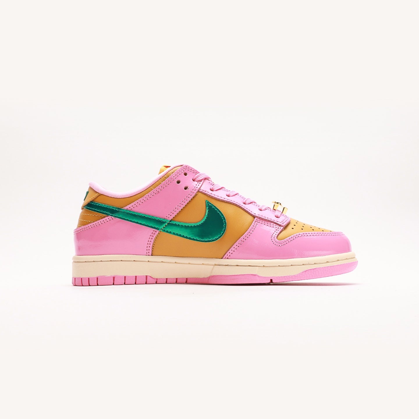 Nike Dunk Low Parris Goebel (w) - Urbanize Streetwear