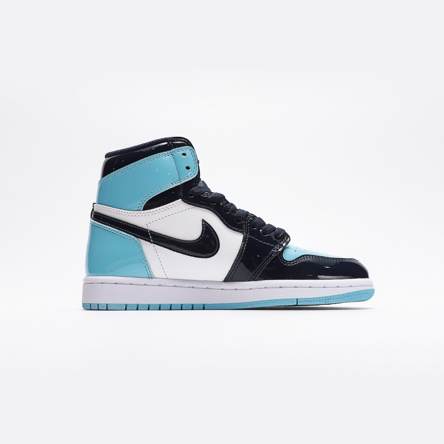 Air Jordan 1 Retro High UNC Patent (W) - Urbanize Streetwear