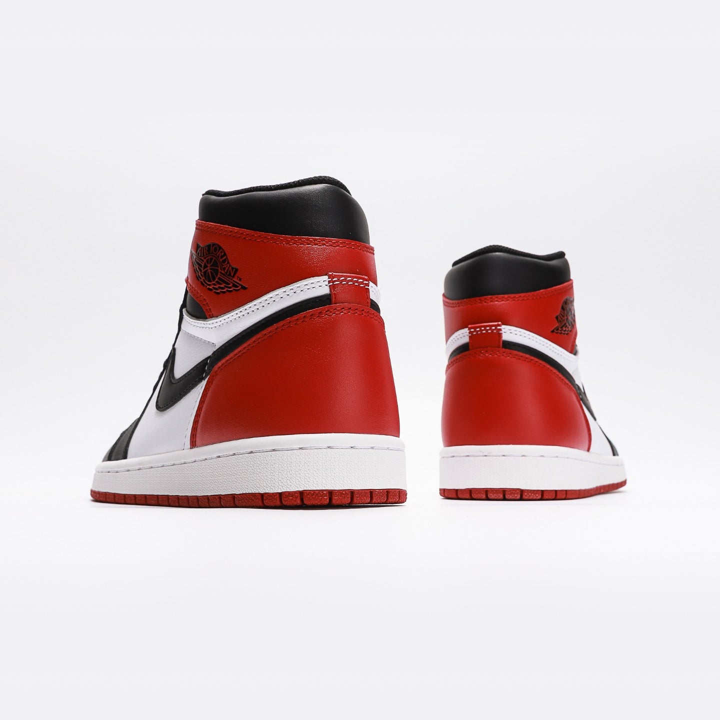 Air Jordan 1 Retro High Black Toe - Urbanize Streetwear