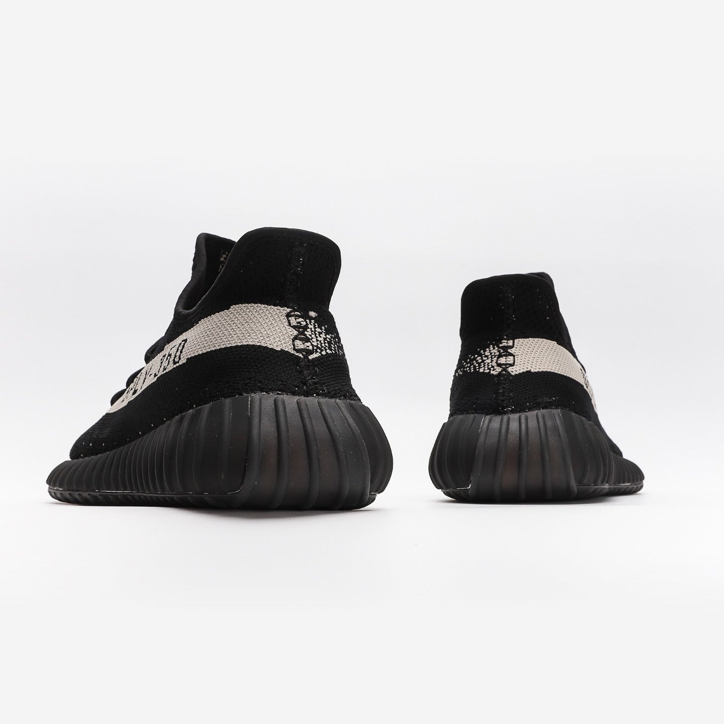 Yeezy Boost 350 V2 Oreo - Urbanize Streetwear